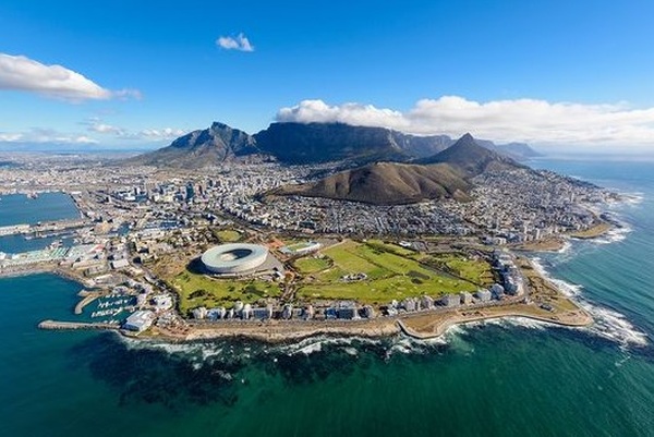 Cidade do Cabo presta-se a bons pacotes de golfe
