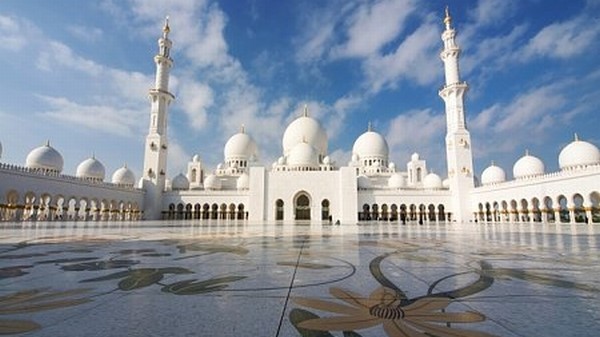 Abu Dhabi Sheikh Zayed grand mosque.