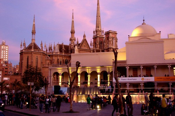 O Paseo del Buen Pastor é um centro cultural, recreativo e comercial em Córdoba, Argentina