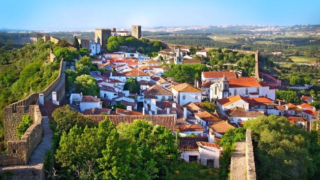 Óbidos o cidade histórica com vinotecas e restaurantes