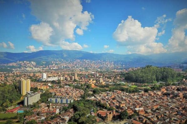 O Medellin, cidade de montanha Colombia