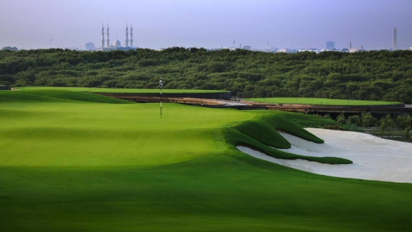 O Al Zorah campo de golfe no Ajman lado de Dubai