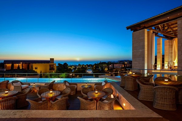 O anex lounge de Romana resort Costa Navarino