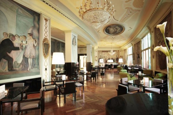 O Grand hotel Palace em Roma managed by grupe do Millenium hotel