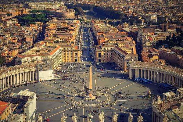 Praça de São Pedro no Vaticano Roma - Imagem de Walkerssk do Pixabay