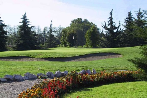O golf clube le Rovedine fica a apenas 8 km do centro de Milão