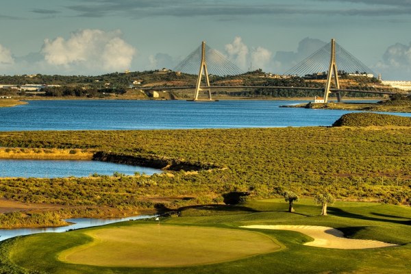 O campo de golfe Quinta do Vale no Algarve, designed by Severiano Ballesteros